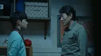Cena do episódio 3 de Venha e me Abrace