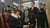 Cena do episódio 8: Can I Say It Now? de Chefe Kim