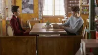 Cena do episódio 4 de O Homem que Vive em Nossa Casa