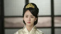 Cena do episódio 11: The Deity Is So Cruel to You and Me de Goblin