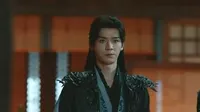 Cena do episódio 8: Fighting over the Slumbering Dragon Sword de Rio Sangrento