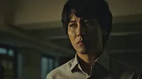 Cena do episódio 8: There Are No Perfect Crimes de Through the Darkness