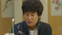 Cena do episódio 2 de Os Produtores