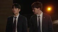 Cena do episódio 10 de Parceira Suspeita