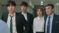 Cena do episódio 25 de Parceira Suspeita