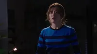 Cena do episódio 3 de Parceira Suspeita