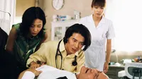 Cena do episódio 5 de A Clínica do Dr. Coto