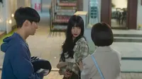 Cena do episódio 2: Conhecendo-nos de Doona!