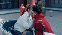 Cena do episódio 29 de Os olhos dourados