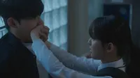 Cena do episódio 7 de Dedos Espirituais