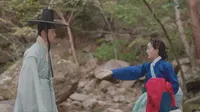 Cena do episódio 11 de Os casamenteiros