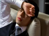 Cena do episódio 18 de O Rei do Hotel