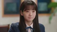 Cena do episódio 11 de School 2021