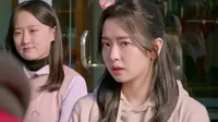 Cena do episódio 12 de School 2021