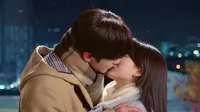 Cena do episódio 16 de School 2021