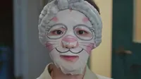 Cena do episódio 6 de School 2021