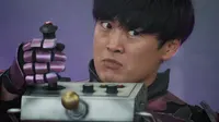 Cena do episódio 8: Last One Standing de Seria Cômico Se Não Fosse Trágico