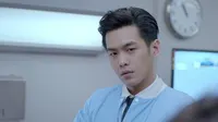 Cena do episódio 12 de Médico Legista: Dr. Qin