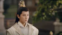 Cena do episódio 13: White King Xiao Chong Carries an Imperial Edict de O Sangue da Juventude