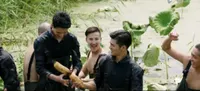 Cena do episódio 10 de Avance Bravamente