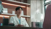 Cena do episódio 9 de Olhe nos Meus Olhos