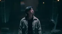 Cena do episódio 7: Um homem à margem de A Criatura de Gyeongseong