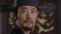 Cena do episódio 2 de Imperatriz Ki