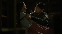 Cena do episódio 21 de Uma Árvore de Raízes Profundas