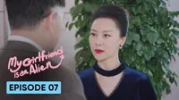 Cena do episódio 7: My Girlfriend Is An Alien de Menina de Planeta Alienígena Chai Xiaoqi