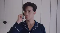 Cena do episódio 1: My Girlfriend Is An Alien de Menina de Planeta Alienígena Chai Xiaoqi