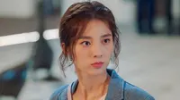 Cena do episódio 18: My Girlfriend Is An Alien de Menina de Planeta Alienígena Chai Xiaoqi