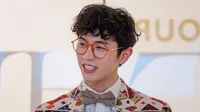Cena do episódio 27: My Girlfriend Is An Alien de Menina de Planeta Alienígena Chai Xiaoqi