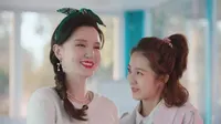 Cena do episódio 8: My Girlfriend Is An Alien de Menina de Planeta Alienígena Chai Xiaoqi