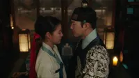Cena do episódio 13 de O Príncipe Herdeiro Desaparecido