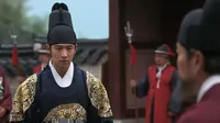 Cena do episódio 9 de Porta Secreta